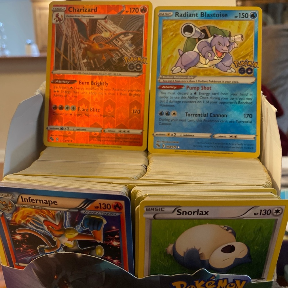 200 Pokemon Cards Starter Beginner Set - Energies Tokens Coins Tins Sleeves +